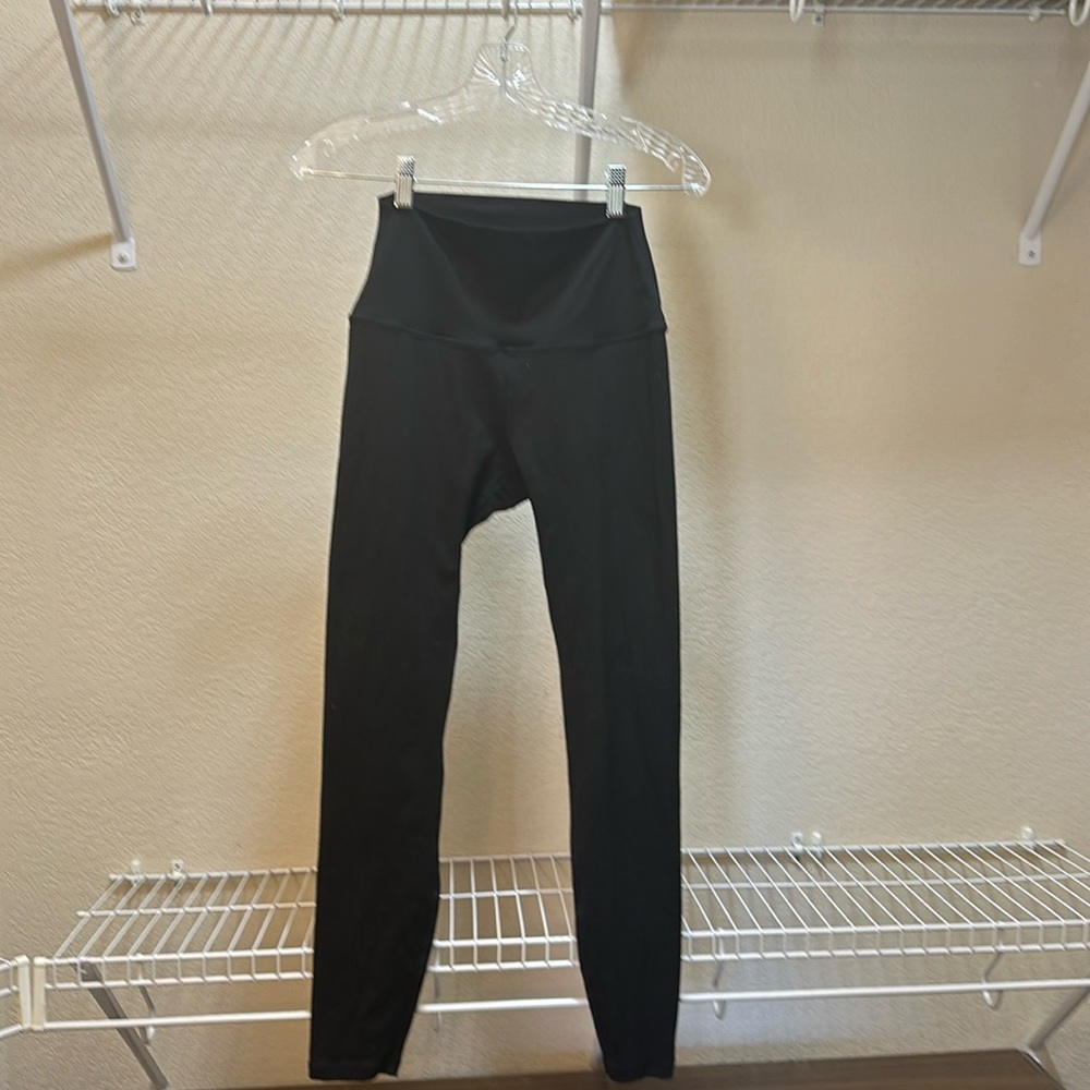 Glow black leggings in the size medium